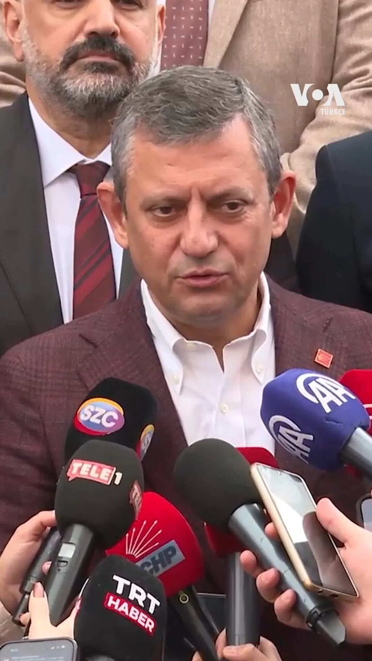 CHP Genel Başkanı Özgür Özel, İbrahim Tatlıses Cumhurbaşkanlığına Adaylık Tartışmasıyla Erdoğan’a Meydan Okudu CHP Genel Başkanı Özgür Özel, İbrahim Tatlıses Cumhurbaşkanlığına Adaylık Tartışmasıyla Erdoğan’a Meydan Okudu