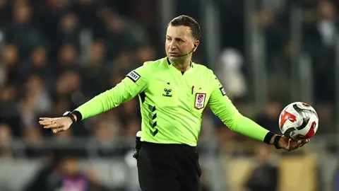 Hakem Yasin Kol tutuklandı: Trabzonspor-Drogheda maçında 'yasa dışı bahis' raporu çıktı