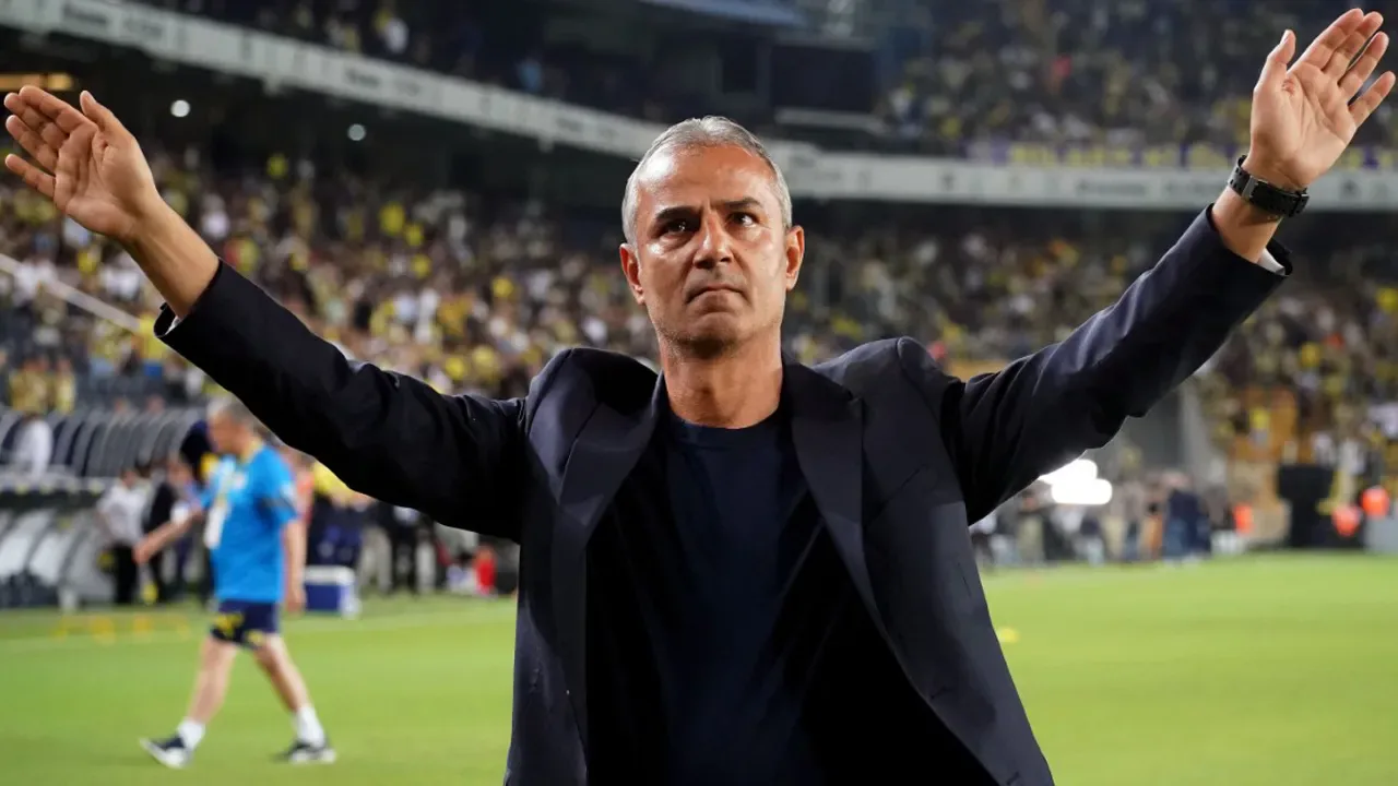 İsmail Kartal'dan Fenerbahçe Yönetimine Kritik Transfer Raporu İsmail Kartal'dan Fenerbahçe Yönetimine Kritik Transfer Raporu
