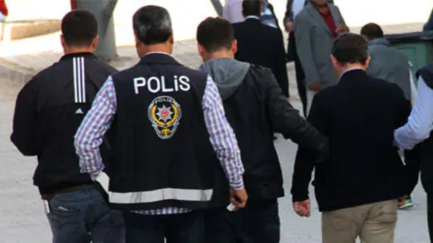 İstanbul'da FETÖ'nün Güncel Finans Ağlarına Darbe: 11 Tutuklama