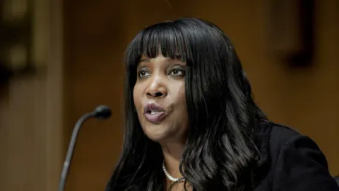 ABD Yüksek Mahkemesi'nden Kritik Karar: Lisa Cook Fed'de Kalıyor