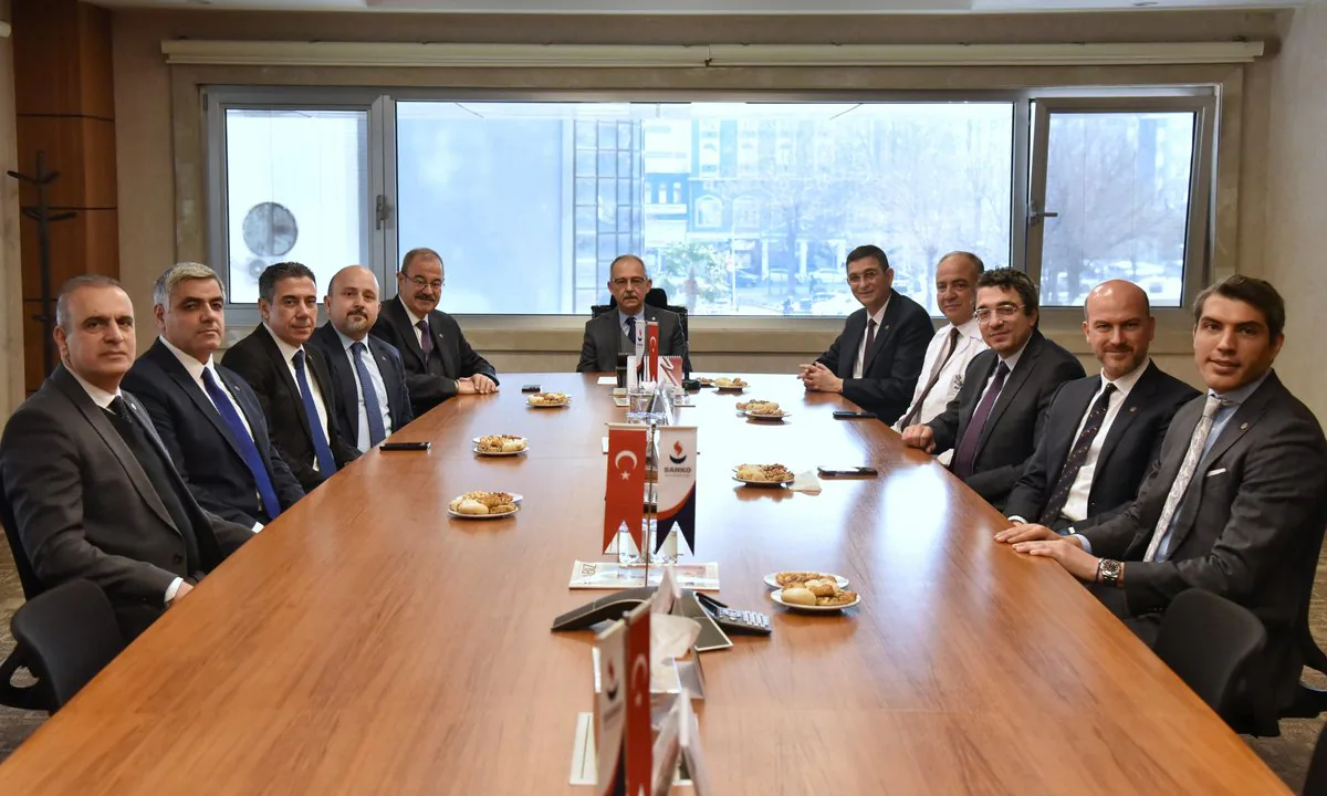Gaziantep'te SANKO Üniversitesi ve Sanayi İş Birlikleri Gaziantep'te SANKO Üniversitesi ve Sanayi İş Birlikleri