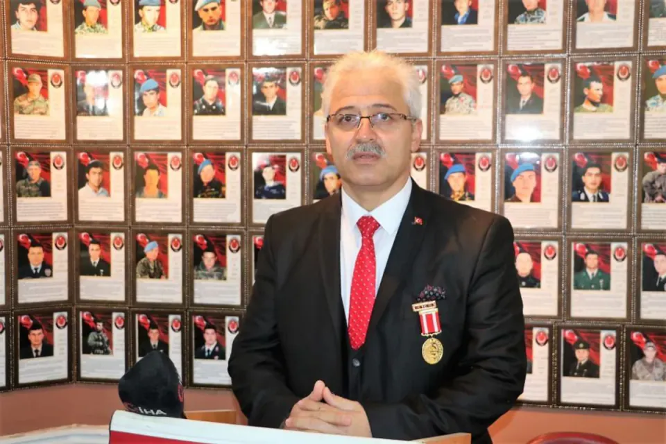 Mustafa Hızal: Sahte devlet madalyesi olayı Cumhurbaşkanlığı'na saygısızlık görseli