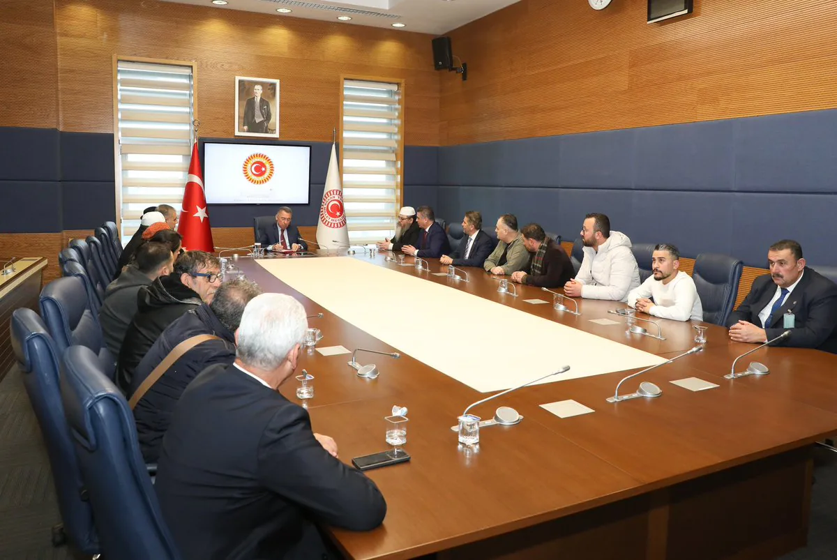 AK Parti Milletvekili Fuat Oktay, Hatay Alevi Cemaati Heyeti'ni TBMM'de Ağırladı AK Parti Milletvekili Fuat Oktay, Hatay Alevi Cemaati Heyeti'ni TBMM'de Ağırladı