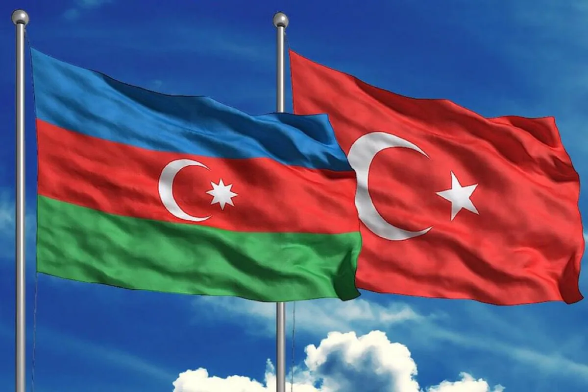 Azerbaycan ve Türkiye, Diplomatik İlişkilerinin 33. Yıl Dönümünü Kutluyor Azerbaycan ve Türkiye, Diplomatik İlişkilerinin 33. Yıl Dönümünü Kutluyor
