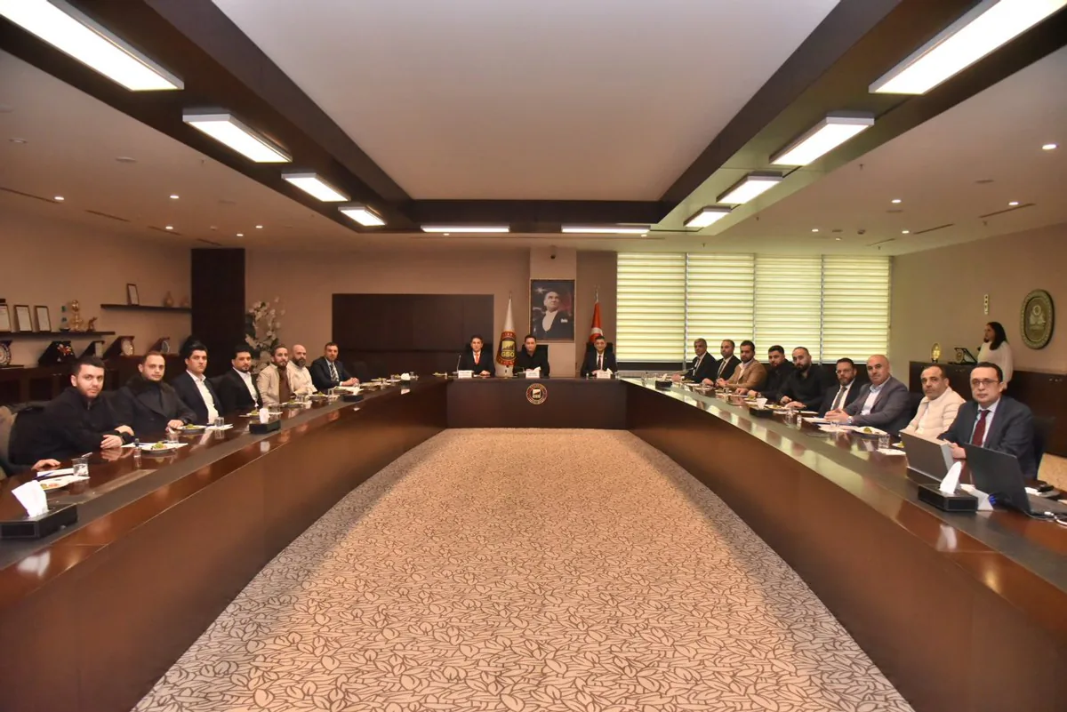 Cumhurbaşkanlığı Ekonomi Politikaları Kurulu Üyesi Hakan Yurdakul ve Suriyeli İş İnsanları Ekonomik İşbirlikleri İçin Toplantı Yaptı Cumhurbaşkanlığı Ekonomi Politikaları Kurulu Üyesi Hakan Yurdakul ve Suriyeli İş İnsanları Ekonomik İşbirlikleri İçin Toplantı Yaptı
