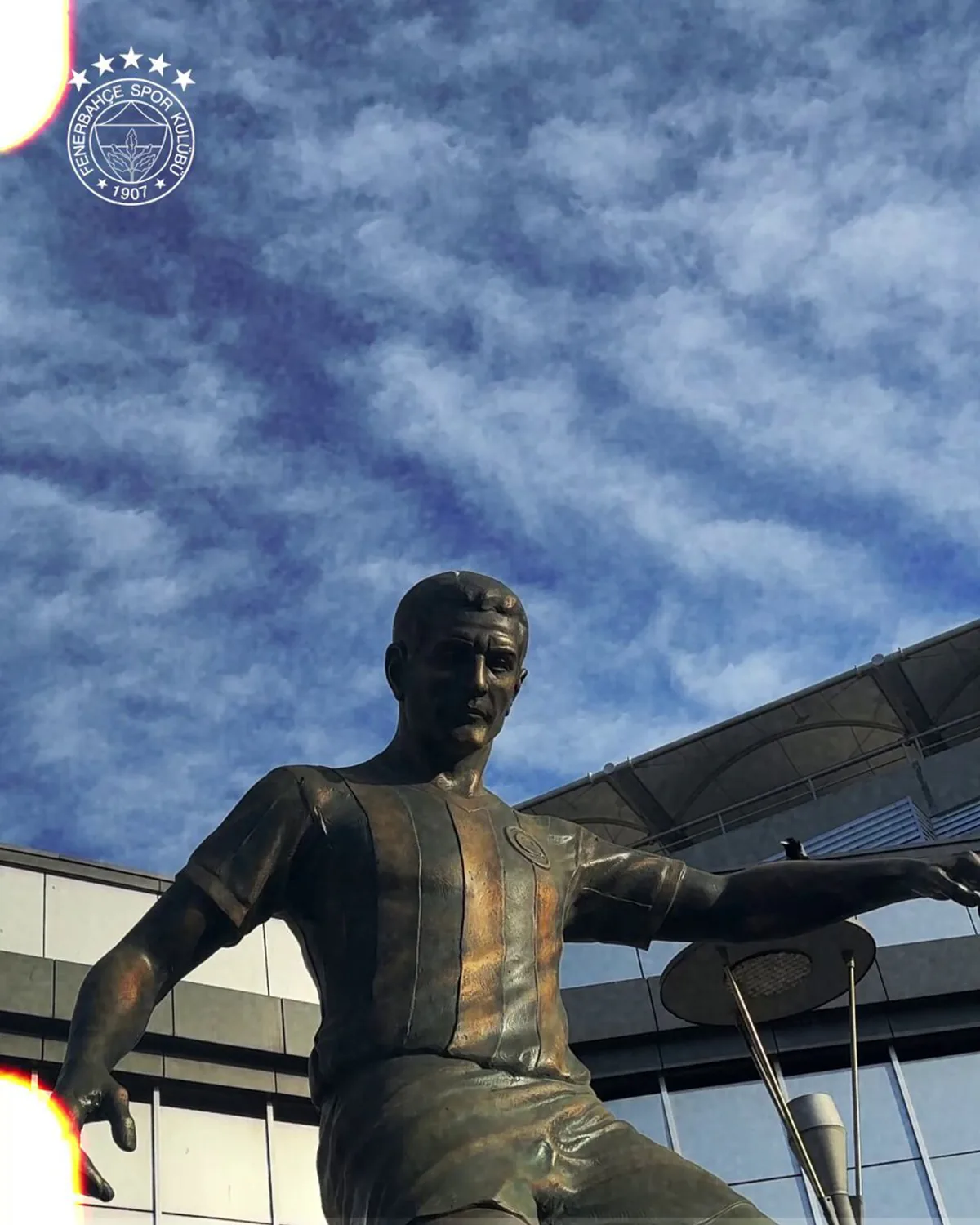 Lefter Küçükandonyadis'in Anısına Lefter Küçükandonyadis'in Anısına