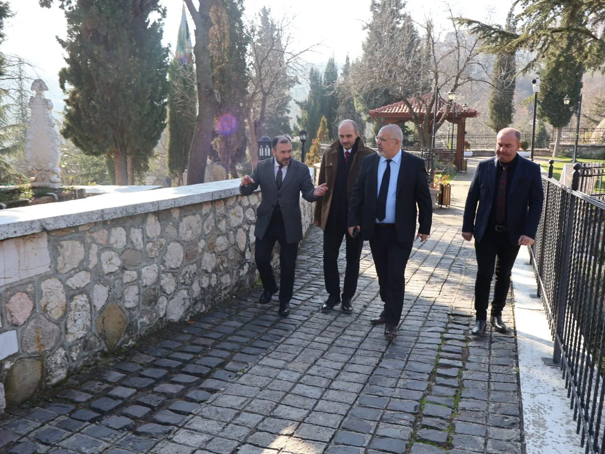 Bilecik Programında Şeyh Edebalı Türbesi Ziyareti Bilecik Programında Şeyh Edebalı Türbesi Ziyareti