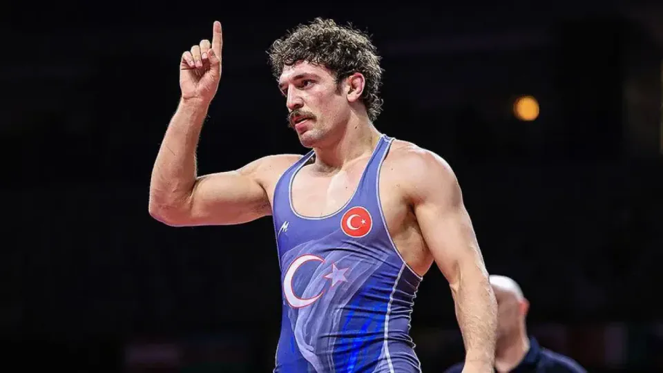 Milli güreşçi Yüksel Sarıçiçek 82 kg'da Dünya Şampiyonası finalinde görseli