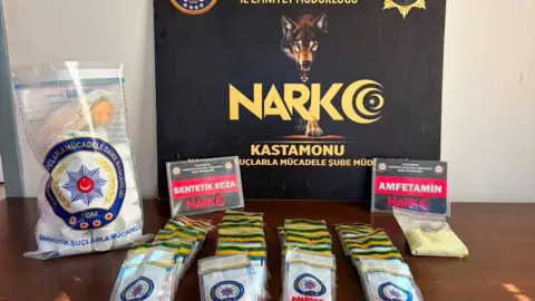 Narkotik Operasyonunda Binlerce Sentetik Ecza Hapı Ele Geçirildi