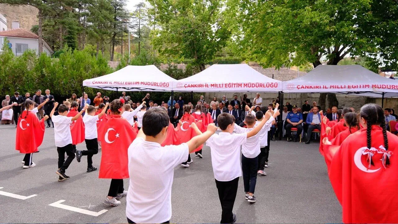 Çankırı Karatekin İlkokulu'nda İlköğretim Haftası coşkulu etkinliklerle kutlandı Çankırı Karatekin İlkokulu'nda İlköğretim Haftası coşkulu etkinliklerle kutlandı