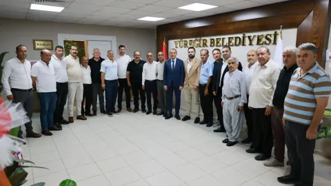 Yüreğir'de Muhtar Toplantısı: Özünal 'Birlikte Yönetim' Vurgusu Yaptı