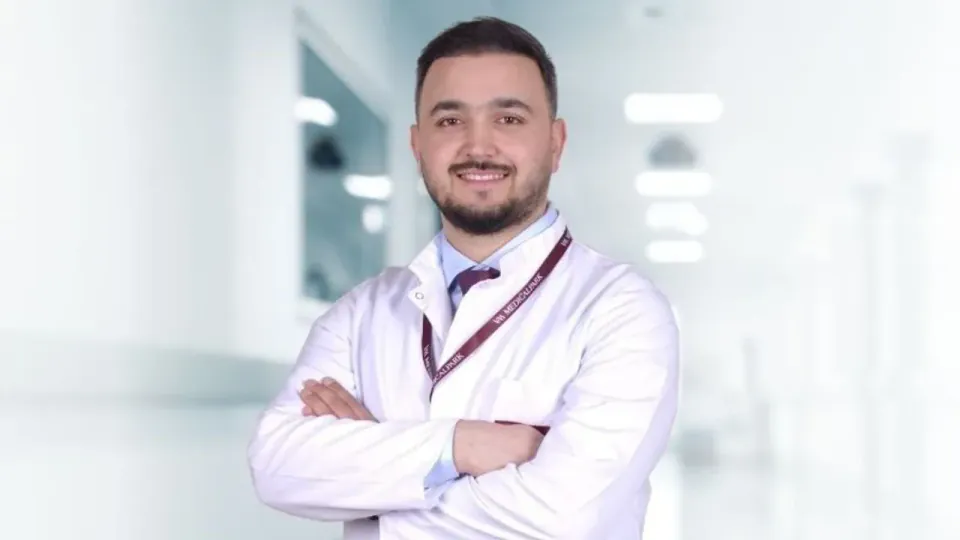 Yaz Sünnetlerinde Enfeksiyon Riski: Uzman Hekimden Kritik Uyarılar görseli