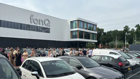 Hollandalı Mobilya Devi Fonq İflas Etti: Dev İndirimli Satışta Kaos