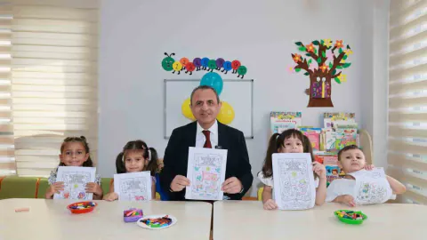 Yüreğir Belediye Başkan Vekili Özünal, yeni eğitim yılında Minik Yürekler Kreşi'ni ziyaret etti