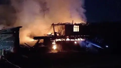 Kastamonu'da yangın: İki katlı ahşap ev tamamen kül oldu