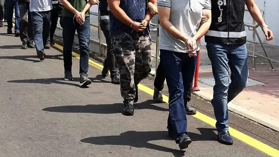 Siber Suç Operasyonunda 473 Gözaltı: 25 İlde 41,3 Milyon TL Varlık Ele Geçirildi görseli