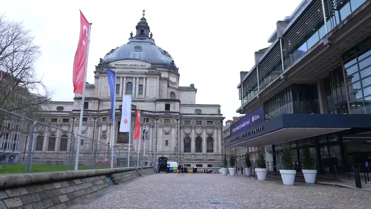 Cumhurbaşkanlığı İletişim Başkanlığı, Londra'da "Daha Adil Bir Dünya Mümkün" Paneli Düzenledi Cumhurbaşkanlığı İletişim Başkanlığı, Londra'da "Daha Adil Bir Dünya Mümkün" Paneli Düzenledi