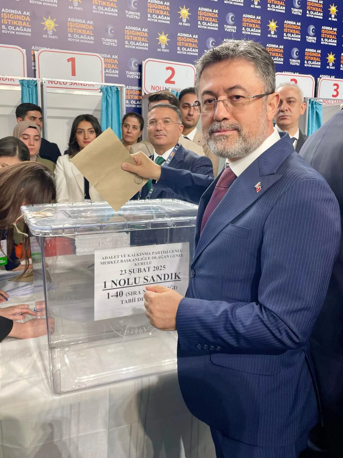 AK Parti'nin Yeni Dönem Vizyonu: TürkiyeYüzyılı ve Eser Siyaset AK Parti'nin Yeni Dönem Vizyonu: TürkiyeYüzyılı ve Eser Siyaset