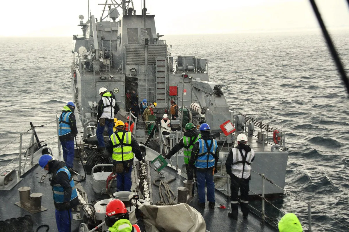 NATO'nun Ege Denizi'nde Mayın Avlama Eğitimi: TCG AYVALIK ve FS CAPRICORNE Birlikte Çalıştı NATO'nun Ege Denizi'nde Mayın Avlama Eğitimi: TCG AYVALIK ve FS CAPRICORNE Birlikte Çalıştı