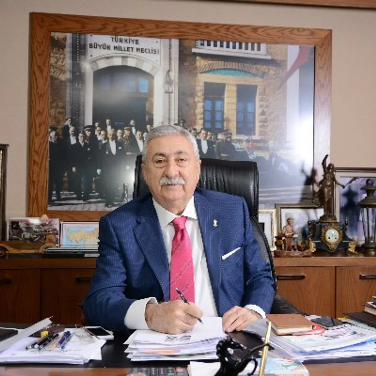 Erdoğan, 9. kez AKP Genel Başkanı Seçildi Erdoğan, 9. kez AKP Genel Başkanı Seçildi