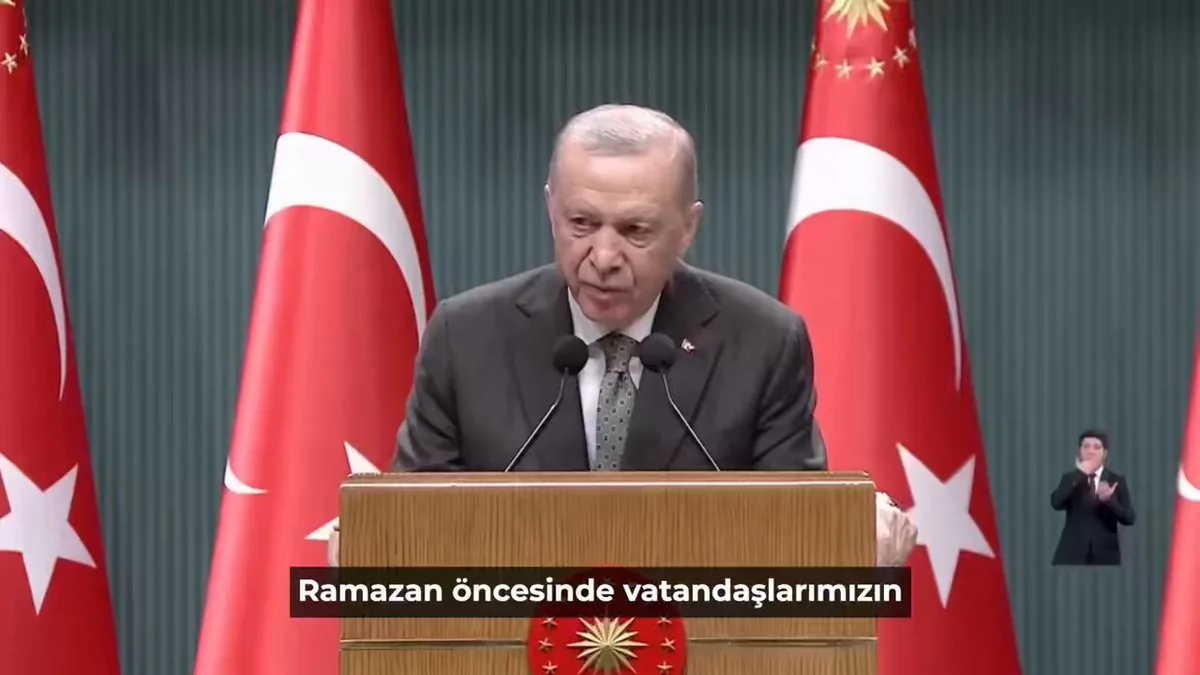 Cumhurbaşkanı Erdoğan: Ramazan Öncesinde Fiyat Artışlarına Karşı Tedbirler Alınıyor Cumhurbaşkanı Erdoğan: Ramazan Öncesinde Fiyat Artışlarına Karşı Tedbirler Alınıyor