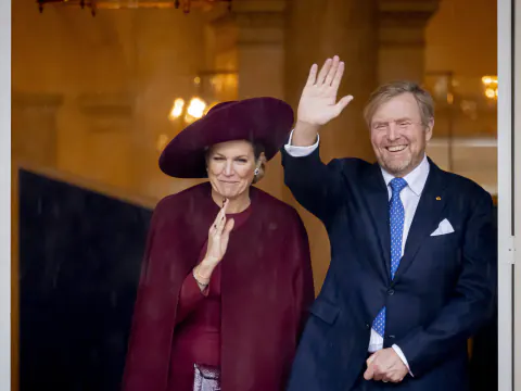 Kral Willem-Alexander ve Kraliçe Máxima'dan Modern Monarşi Hamlesi