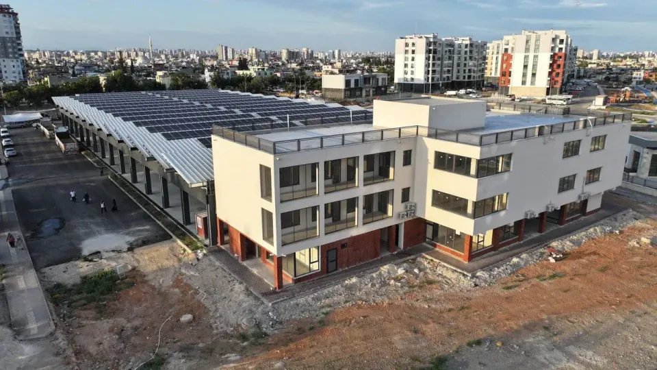 Adana’da Yüreğir’e dev semt merkezi: Kapalı pazar, kütüphane ve taziye evi açılıya hazırlanıyor görseli