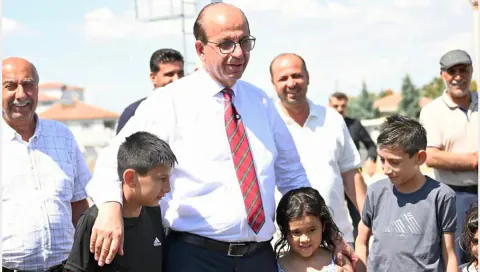 Yeşilyurt Belediye Başkanı İlhan Geçit'ten Kuyulu Mahallesi'ne Yeni Sosyal Alan