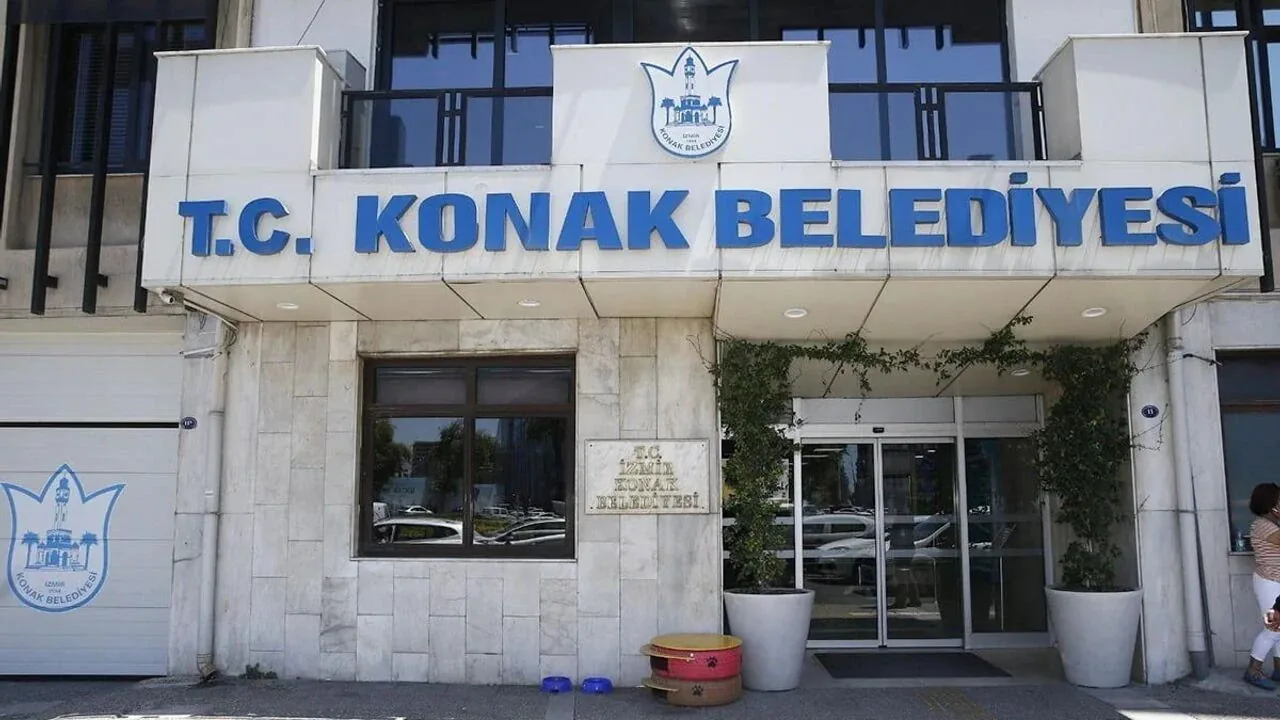 Konak Belediyesi'nde yönetim değişikliği: Başkan Yardımcısı Ahmet Giliz görevden alındı Konak Belediyesi'nde yönetim değişikliği: Başkan Yardımcısı Ahmet Giliz görevden alındı