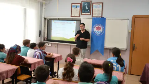 Trabzon'da 484 öğrenciye akran nezaketi ve arkadaşlık eğitimi verildi