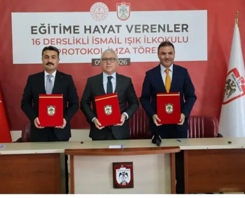 Sivas'ta hayırsever Mustafa Işık'tan Cumhuriyet Üniversitesi'ne 16 derslikli ilkokul bağişı