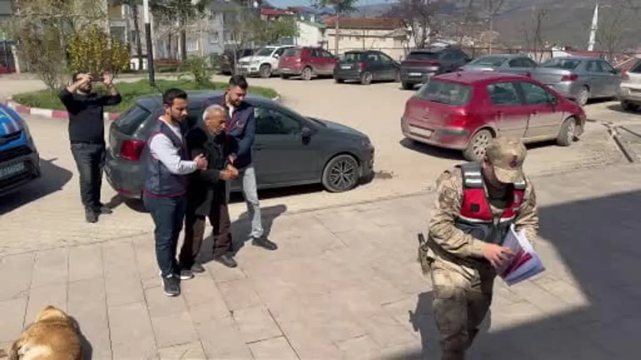 Ordu Fatsa'da Arazi Kavgası Kanla Bitti: 3 Kişi Hayatını Kaybetti Ordu Fatsa'da Arazi Kavgası Kanla Bitti: 3 Kişi Hayatını Kaybetti