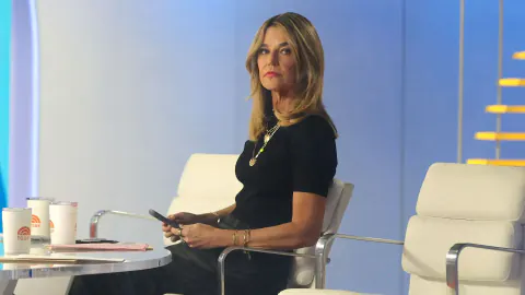 Today Show Sunucusu Savannah Guthrie'den Üzücü Haber: Ekranlara Ara Verdi