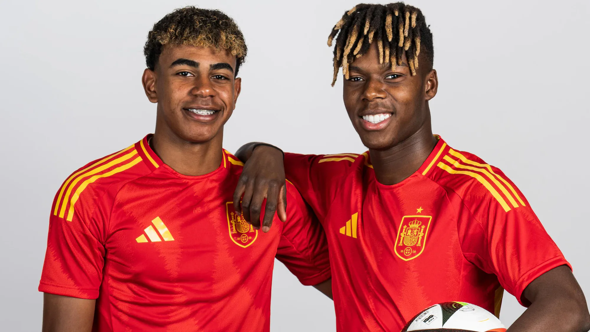 Nico Williams Barcelona'da: Transferin Perde Arkası ve La Roja'daki Eksiklik Nico Williams Barcelona'da: Transferin Perde Arkası ve La Roja'daki Eksiklik