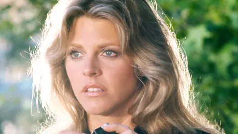 Bionic Woman Lindsay Wagner 77 Yaşında: Zamana Meydan Okuyan Yıldız