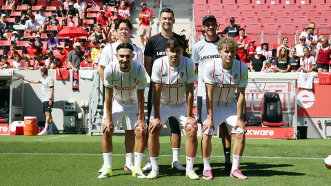 SC Freiburg'da Transfer Hareketliliği: Noah Atubolu ve Manzambi Yolcu