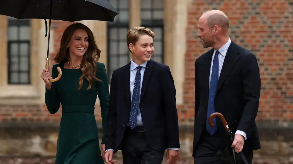 Prens George, babası Prens William'ın izinden giderek Eton Koleji'ne başlıyor: William ve Kate'in 'farklı' ebeveynlik stratejisi görseli
