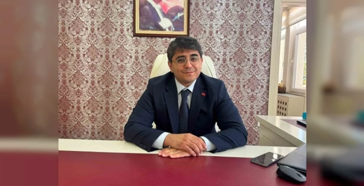 Eğirdir Kaymakamı Dr. Serhat Doğan Görevine Başladı Eğirdir Kaymakamı Dr. Serhat Doğan Görevine Başladı