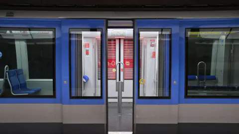Münich'te metro istasyonuna düşen 73 yaşlı kadın hayatını kaybetti