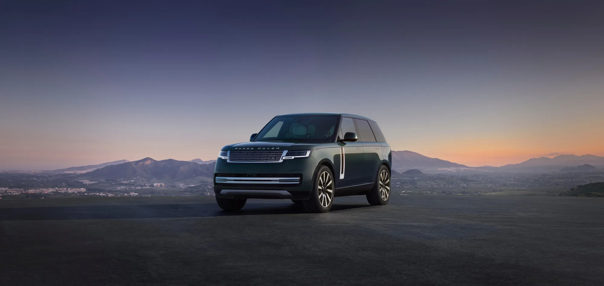 Range Rover Electric resmi olarak tanıtıldı: Tasarım benzinin aynısı, gücü 700 beygir Range Rover Electric resmi olarak tanıtıldı: Tasarım benzinin aynısı, gücü 700 beygir