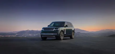 Range Rover Electric resmi olarak tanıtıldı: Tasarım benzinin aynısı, gücü 700 beygir