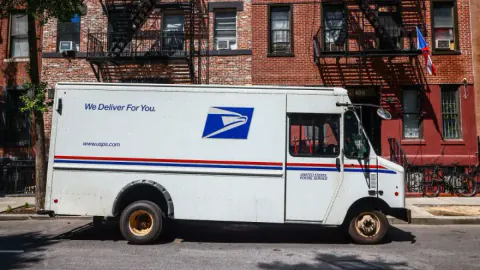 ABD'de Seçim Kararı: Yargıç Sullivan'dan USPS'e 'Oy Pusulası' Engeli