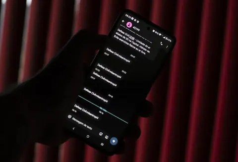 Brezilya'da Binlerce Telefona 'Uzaylı' Mesajı Düştü: Büyük Panik