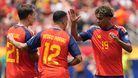 İspanya Avusturya'yı 3-0 Geçti: Son 16'da Dev Rakip Portekiz!