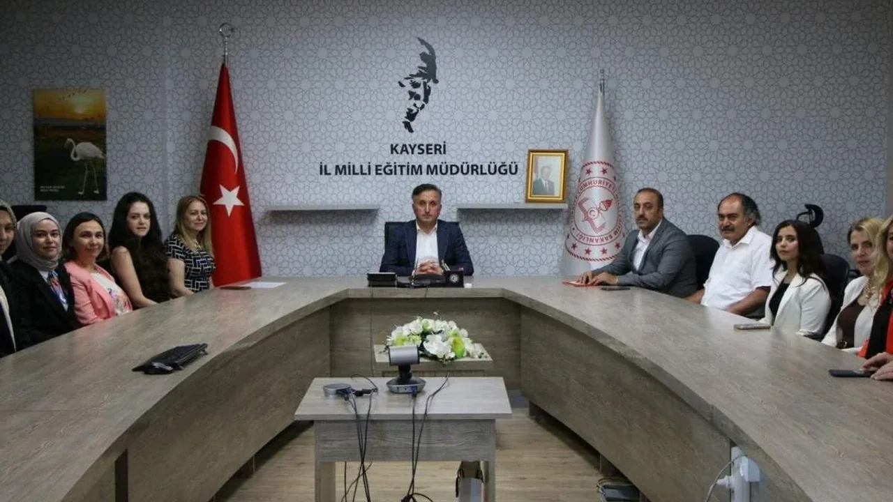 Kayseri STEM Ekibine İl Millî Eğitim Müdürü'nden Teşekkür Belgesi