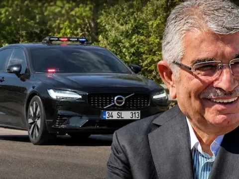 Eski Bakan Şahin'in Çakarlı Araç İtirafı: Yıllık Kira 1.000 TL, Firariler Yakalandı