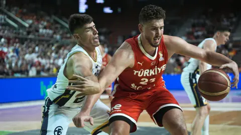 12 Dev Adam Bosna Hersek'i Devirdi: Elemelerde 5'te 5'e Ulaşıldı