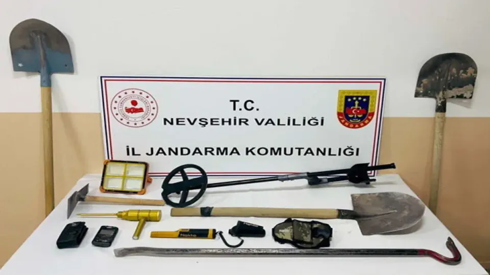 Nevşehir'de Tarihi Eser Operasyonu: 6 Kişi Suçüstü Yakalandı görseli