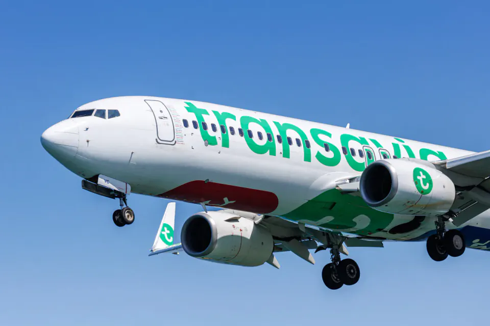 Paris'e İnen Transavia Uçağı Acil Durum Sinyali Verdi: Orly'de Güvenli İniş görseli